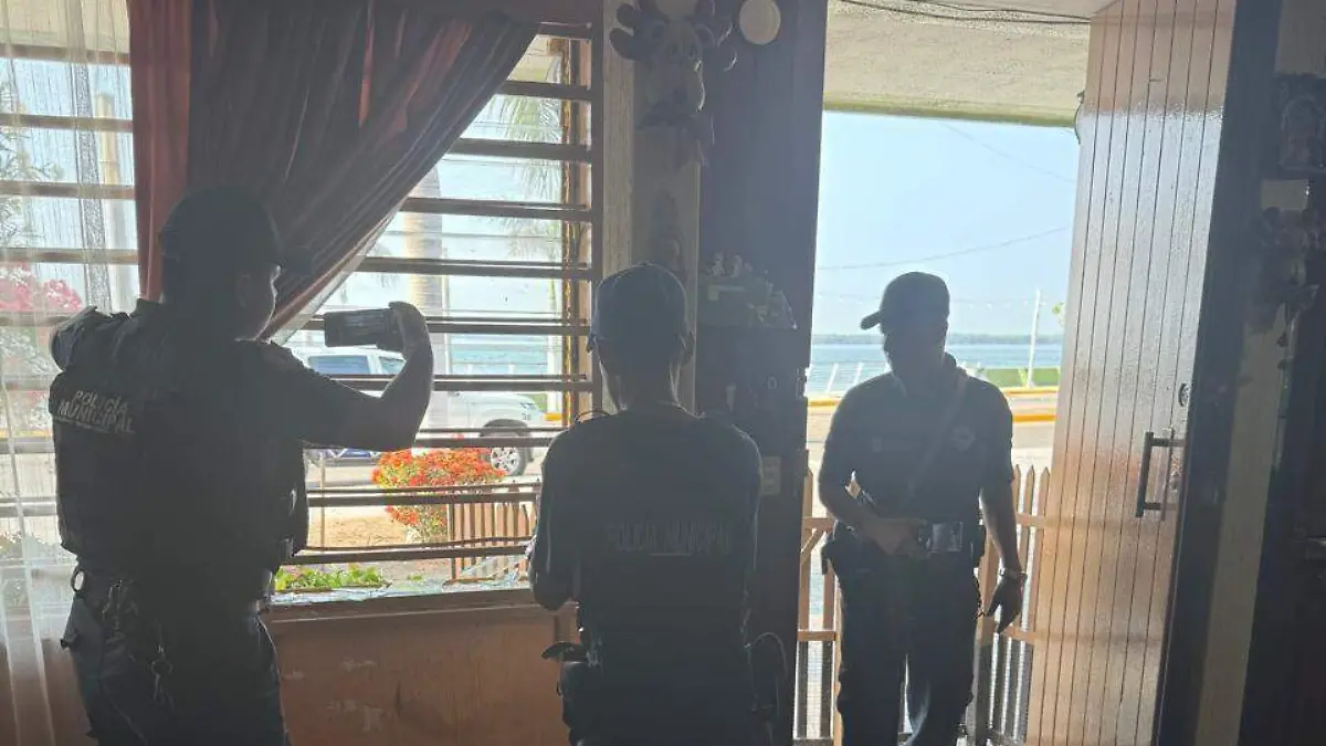 Candidato en Alvarado denuncia vandalismo