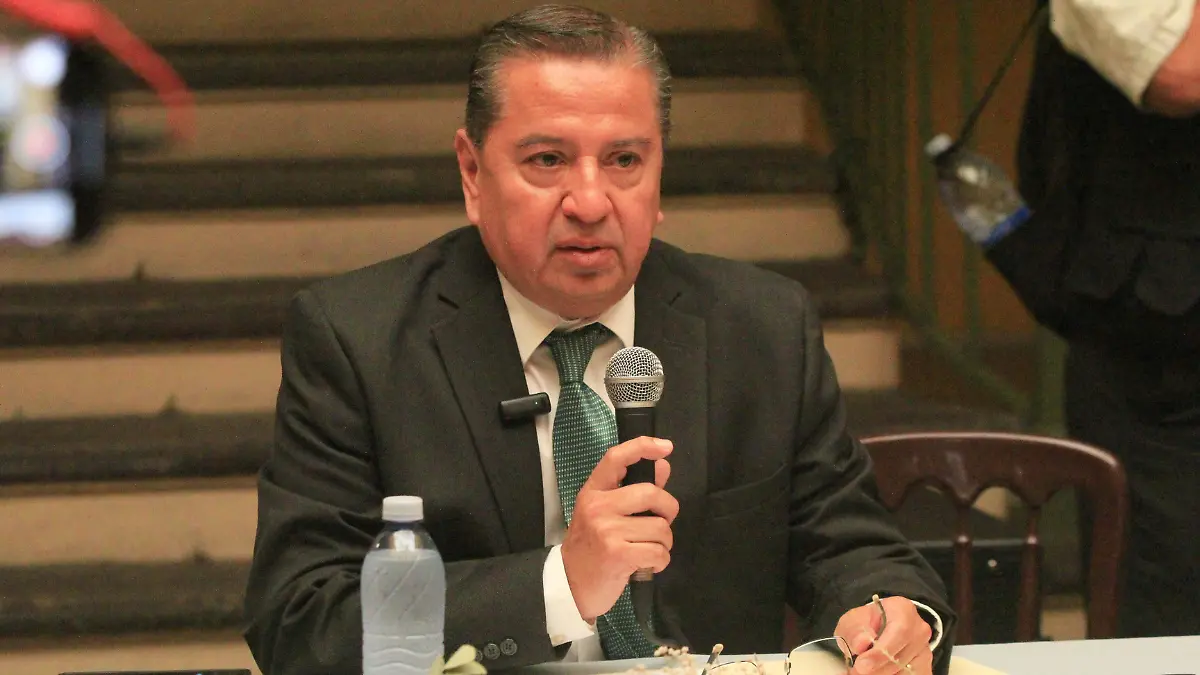 Rafael Vela (2)