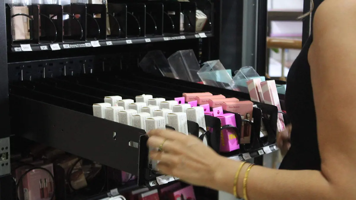 Dispensadora de maquillaje