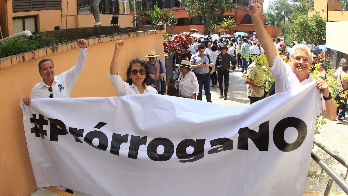 Protesta contra prórroga de Martín Aguilar Sánchez, rector de la UV