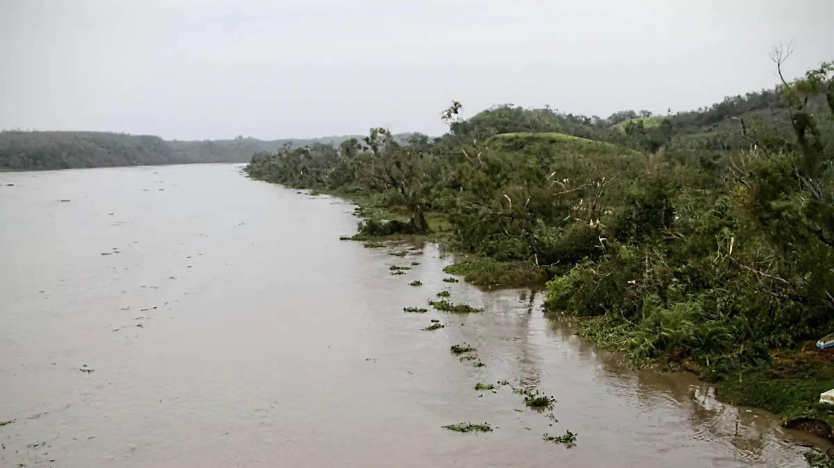 RENE-RIO TECOLUTLA