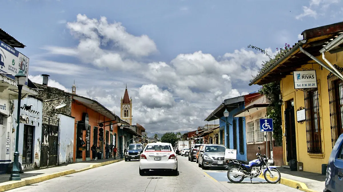 RENE-COATEPEC-SEMAFORO ROJO