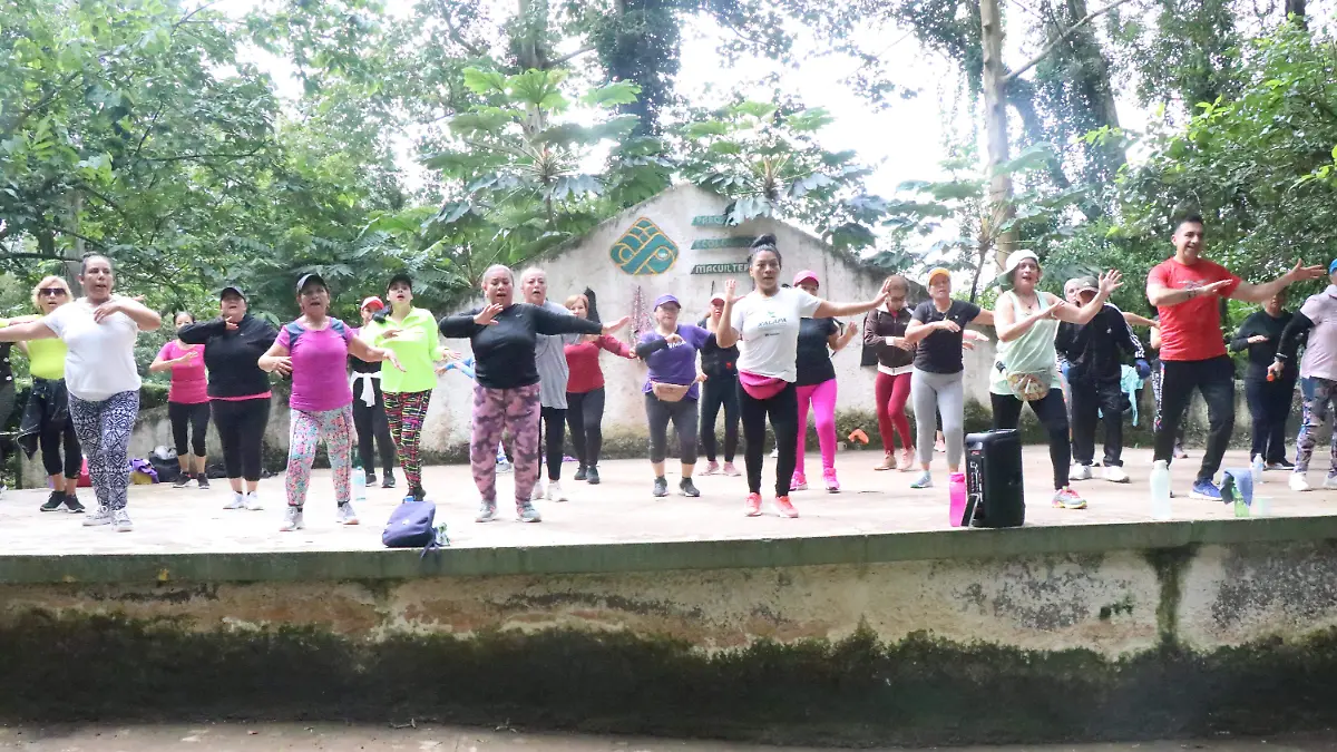 Ejercitándose en el Cerro de Macuiltépetl