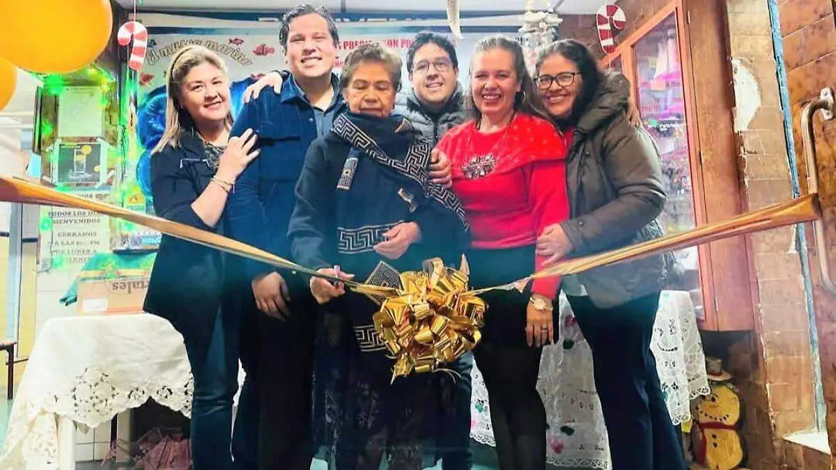 Reabren baños de vapor