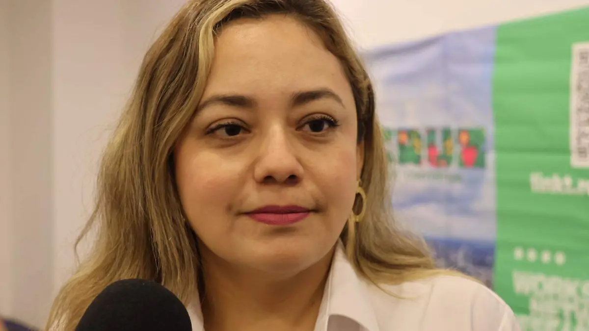Griselda López subgerente de la asociación de congresos de Veracruz