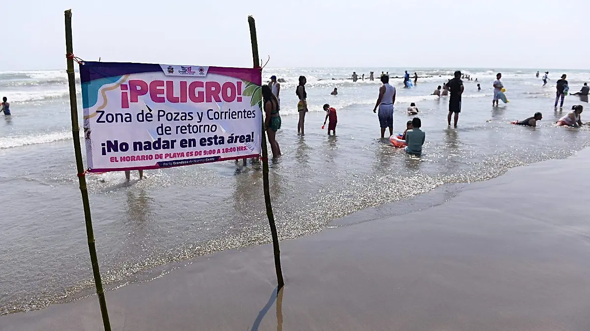 RENÉ-PLAYA CHACHALACAS