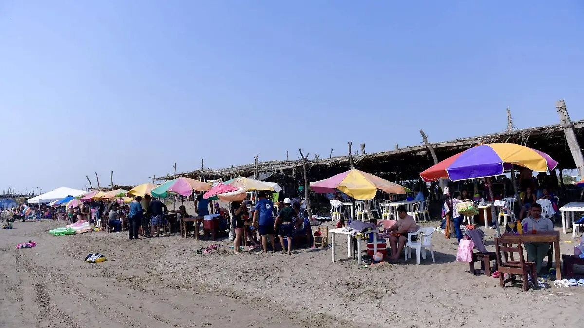 RENÉ-PLAYA CHACHALACAS