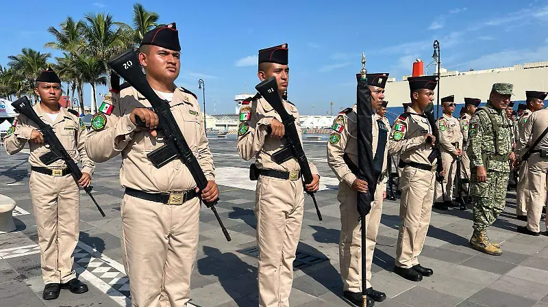 Jóvenes conscriptos impulsan su formación militar
