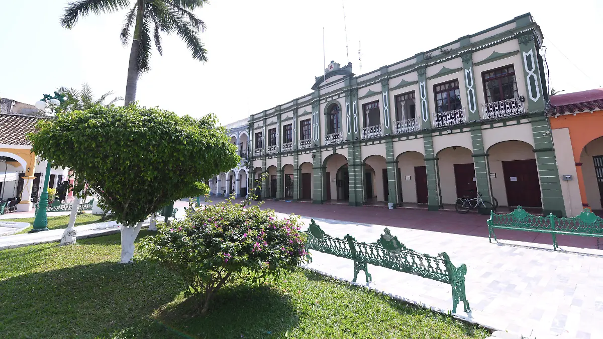 RENE-PALACIO MUNICIPAL TLACOTALPAN 16