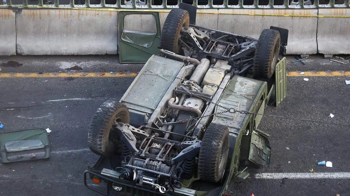 968072_Volcadura Camioneta Militares_web