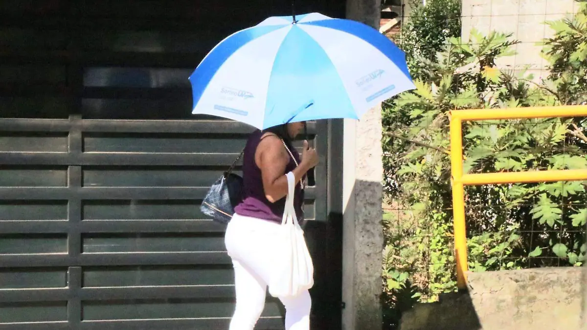 Conagua vigila tres sistemas tropicales y pronostica lluvias para Veracruz