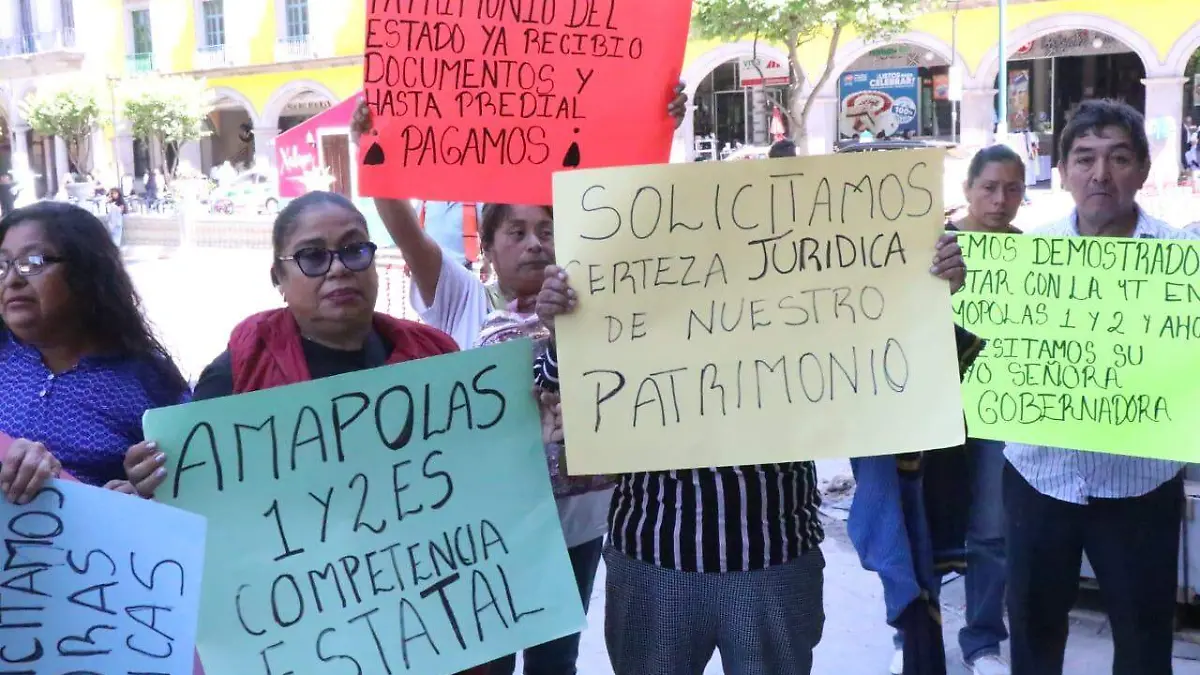 Vecinos de Amapolas 1 y 2 de Veracruz exigen regularización de terrenos y servicios Básicos