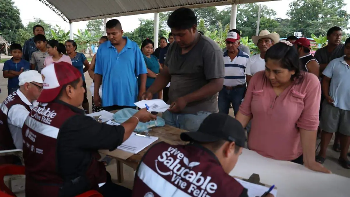 Apoyan a damnificados por las lluvias en la zona sur