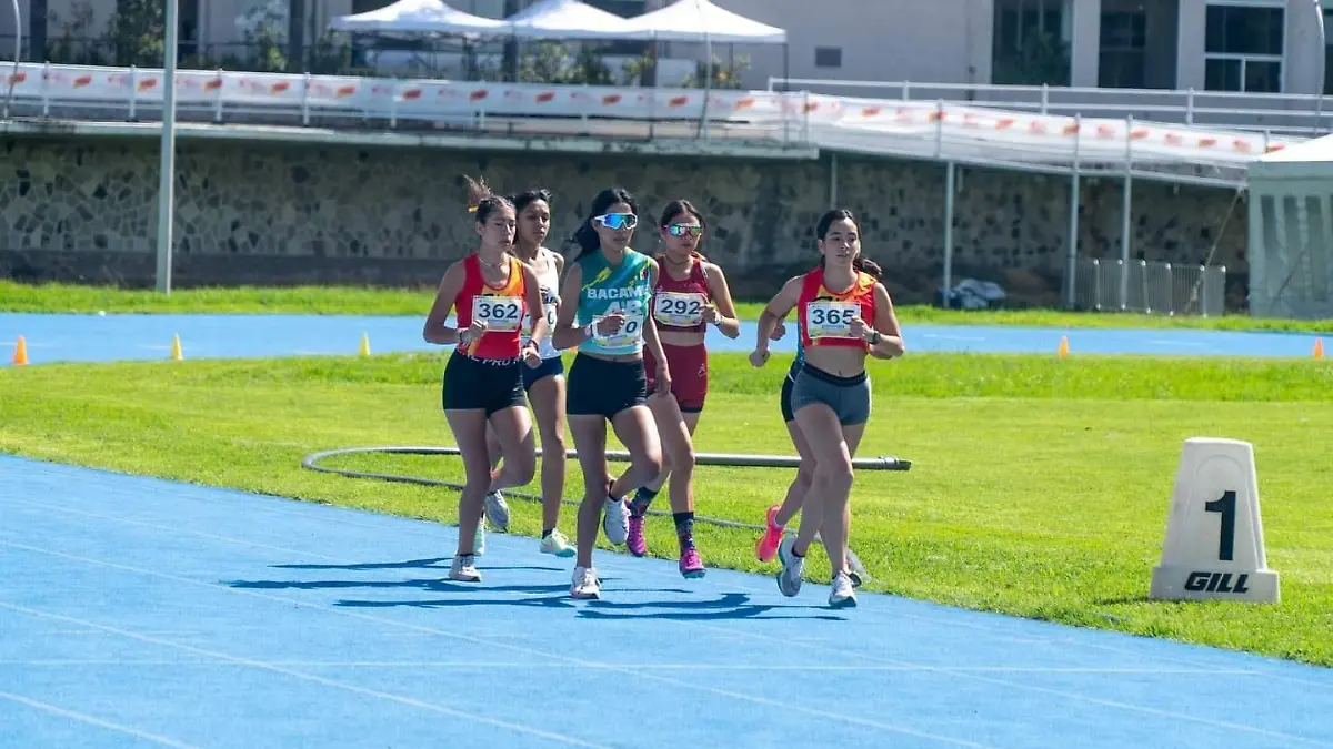 Ana Lucía es medallista de plata de Juegos Nacionales Conade. Aquí demostró que es una atleta de gran nivel (362)