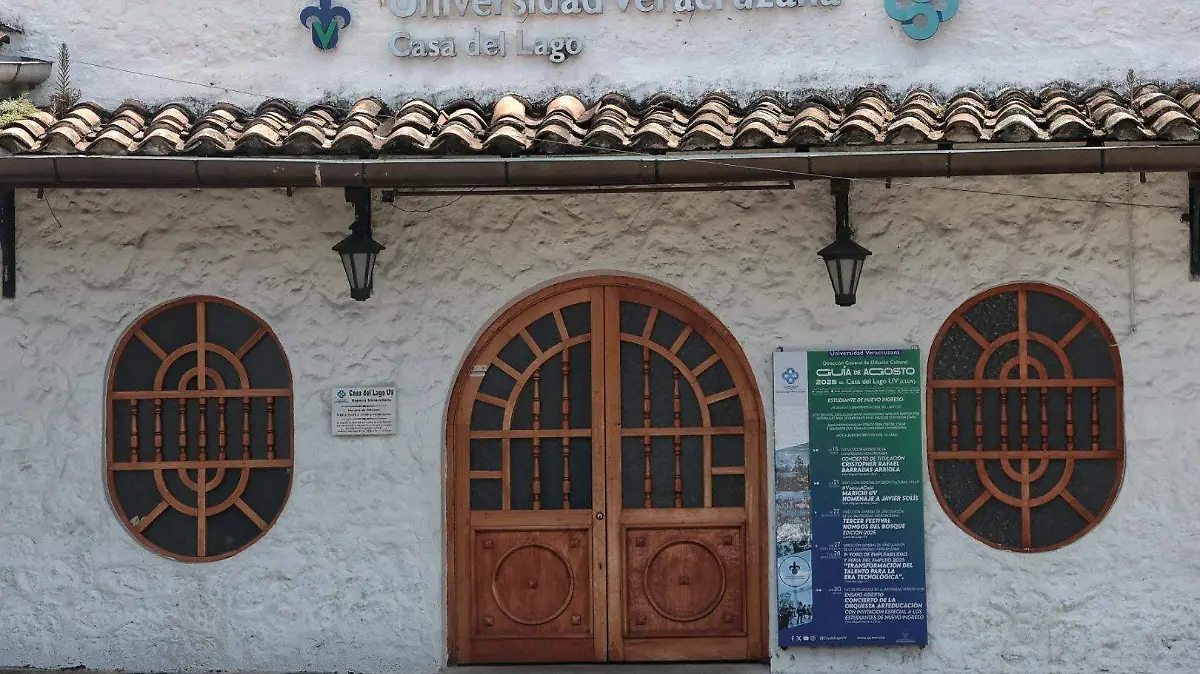 Casa de Lago UV