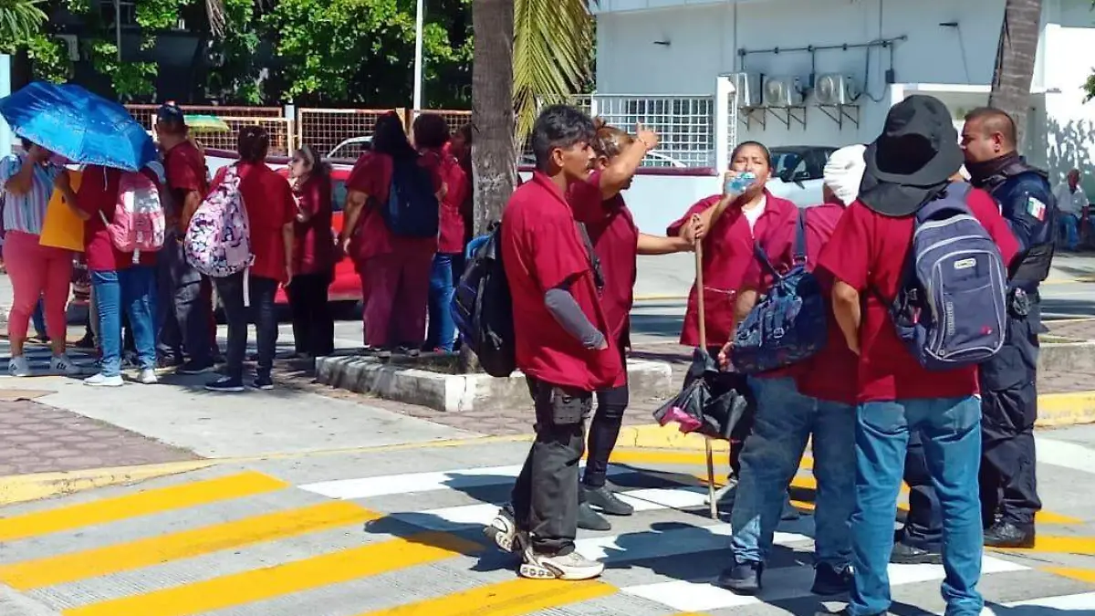 Trabajadores de limpieza del Hospital de Veracruz 