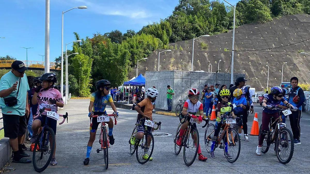 Serial Infantil de Ciclismo en el Velódromo Internacional de Xalap