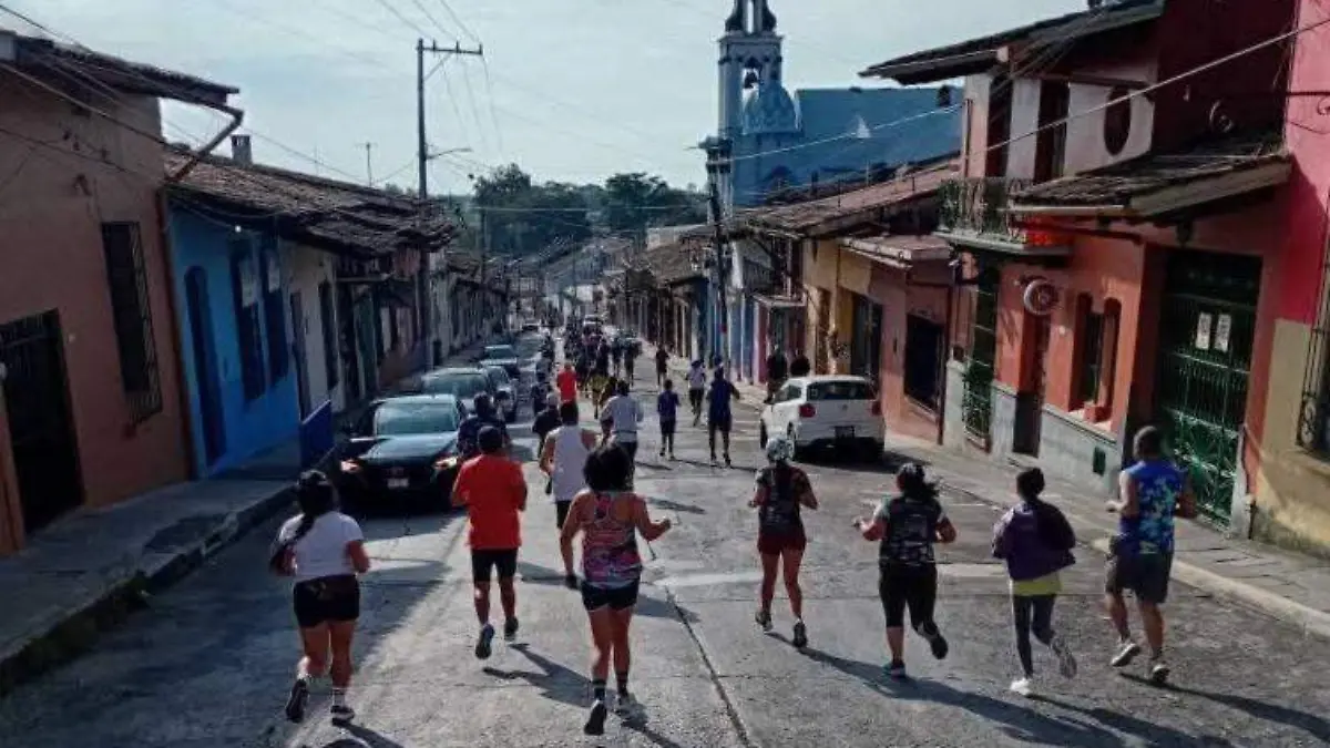 Carrera atlética de Coatepec “Esteban Huesca Boquiño”