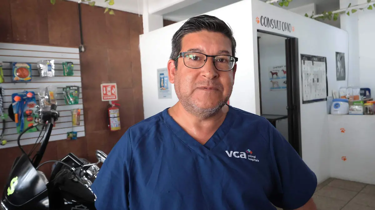 Oderico Torres, especialista en cuidado animal