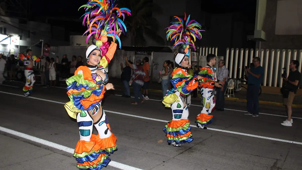 comparsa expresión latina