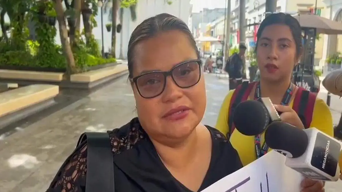 Padres de familia del CAM 62 de Boca del Río exigen la asignación de un maestro