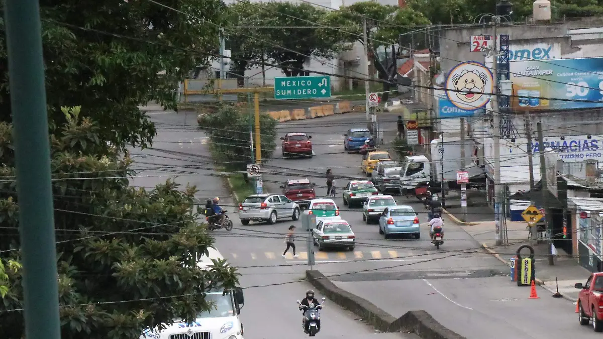 Movilidad | Puente peatonal | Tráfico