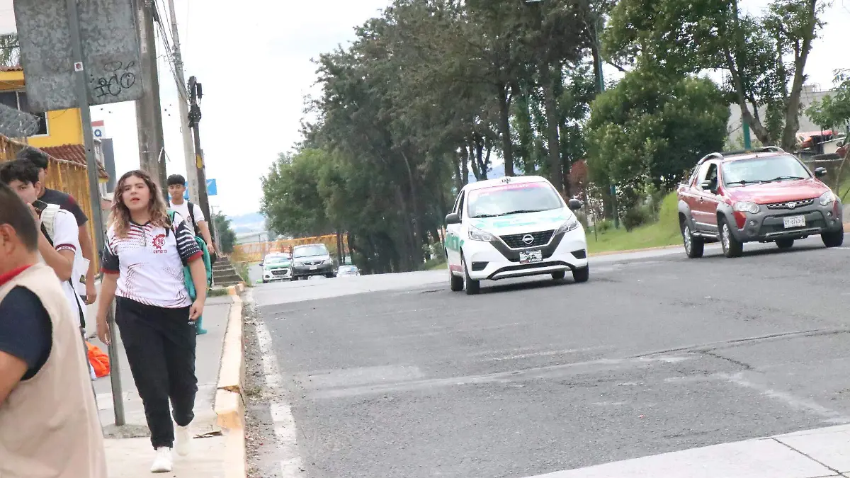 Movilidad | Puente peatonal | Tráfico