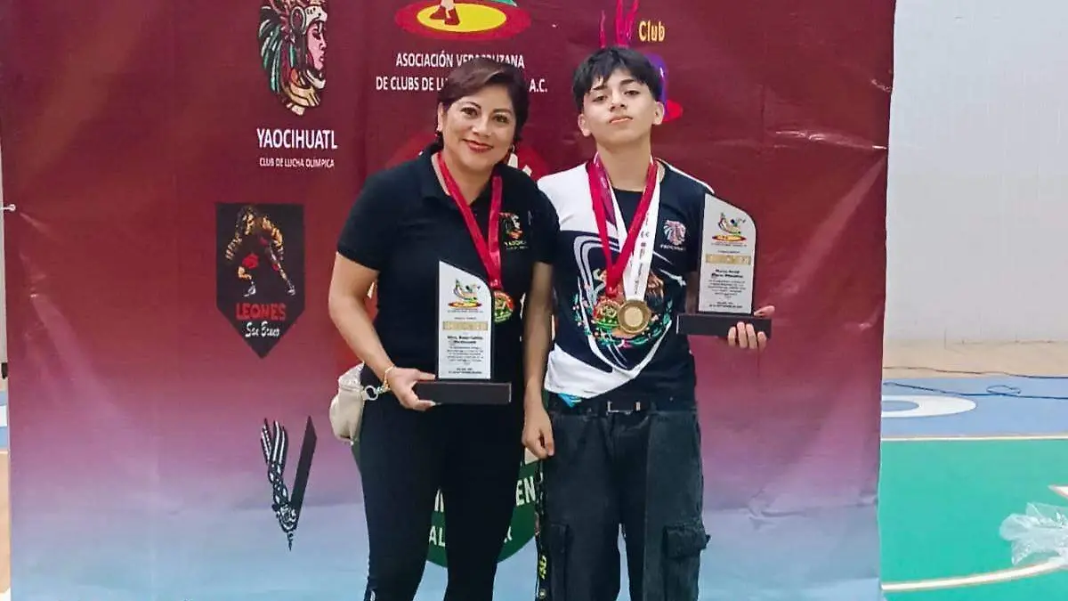 Medallista nacional Marcos Azaid Flores Mendoza