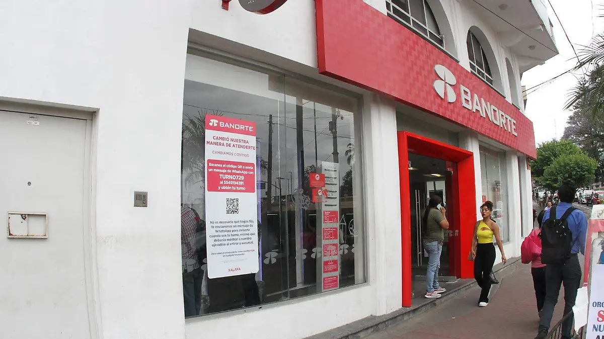 JE050420248378Ilustracion-Comisiones Bancarias