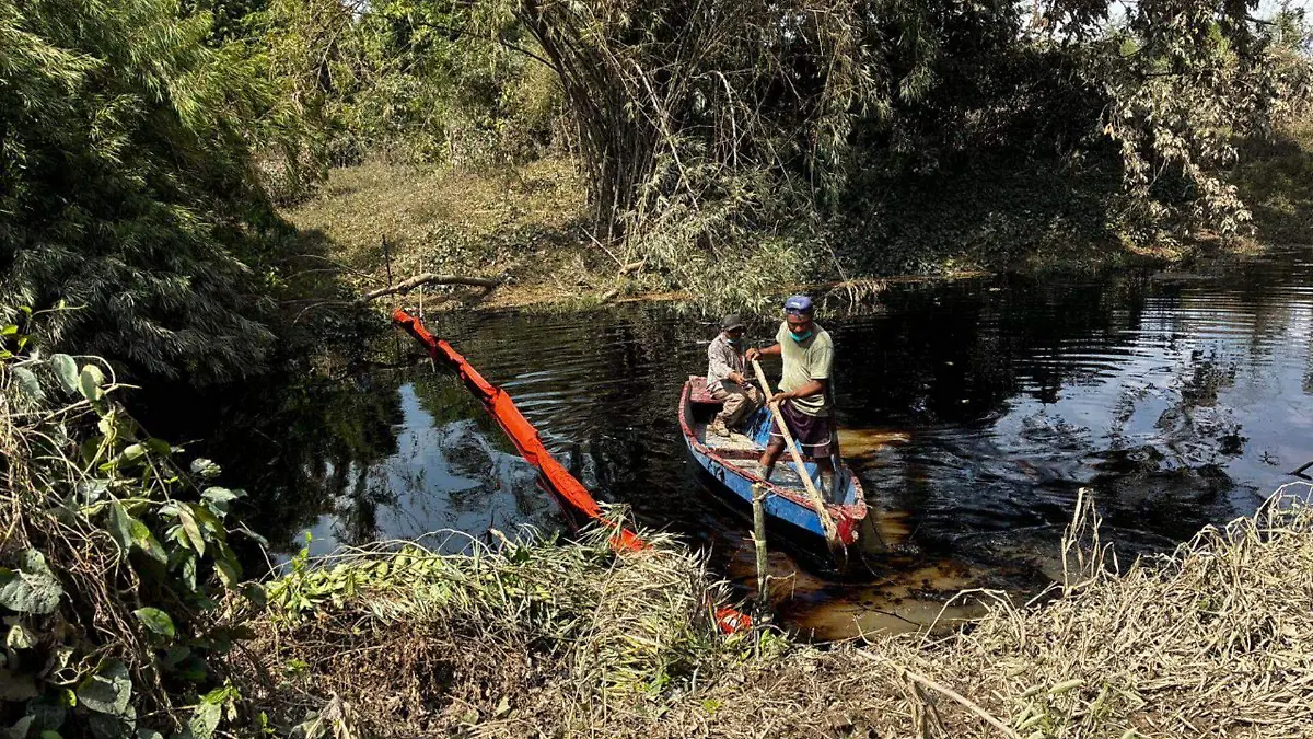 Derrame de hidrocarburo en río Pantepec