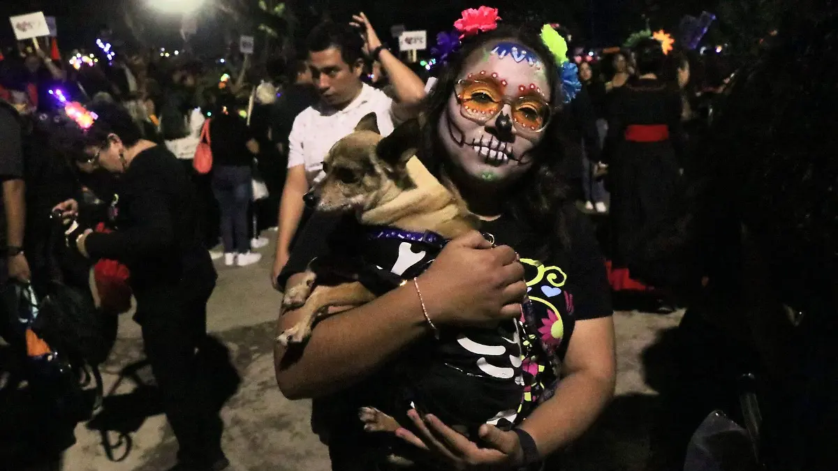 Desfile Catrinas en el Barrio de Dique