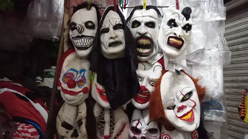 Bajas ventas reportan comerciantes del mercado