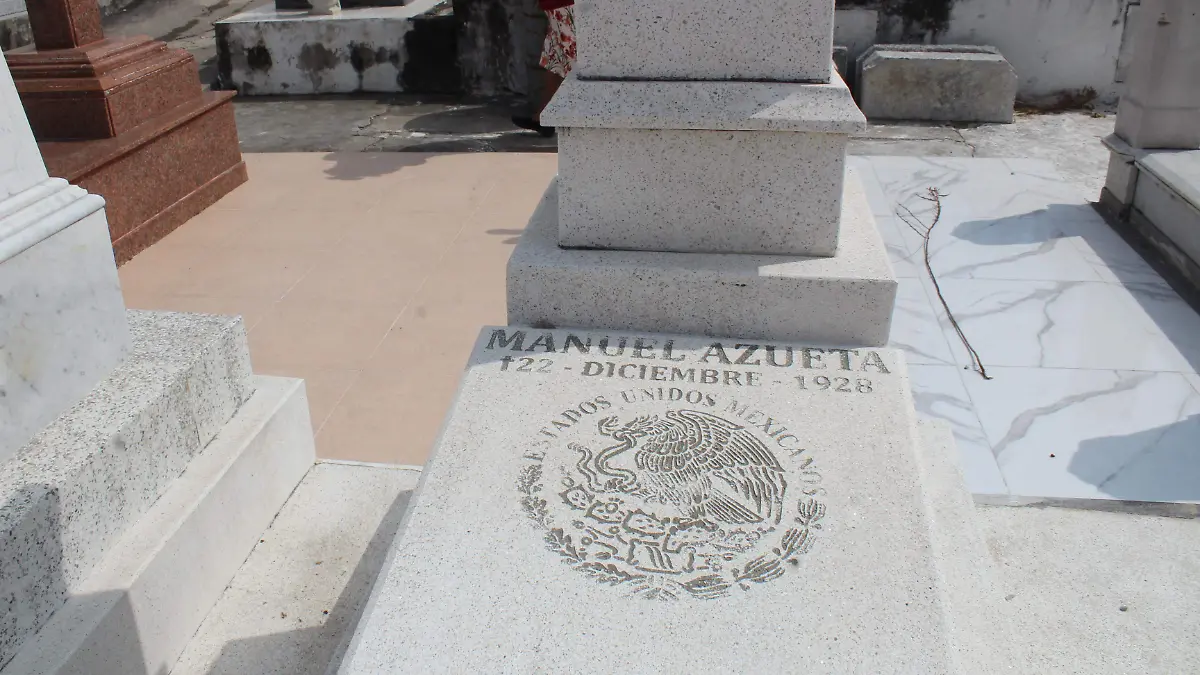 Tumbas famosas en el puerto 