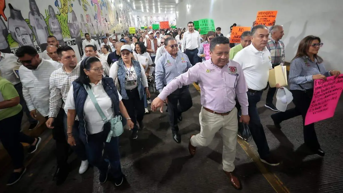 Sindicatos protestan en Xalapa