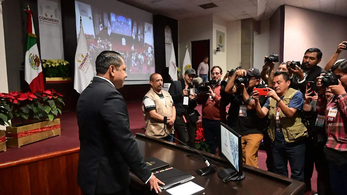 Comparecencia Luis Arturo Santiago, secretario de Trabajo, Previsión Social y Productividad