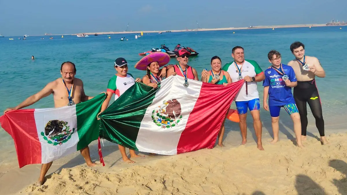 José Roberto gana plata en mundial en Oceanman Dubái 2025