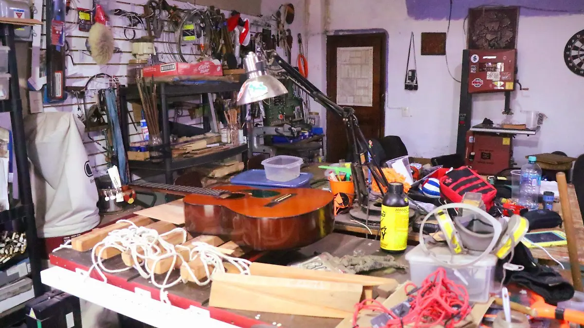 Laudero Jairo Jiménez López | Laudería