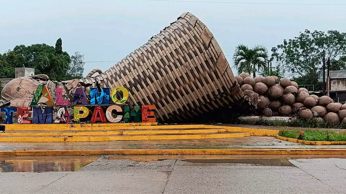 Cae-monumento-El-Colotero-en-Álamo