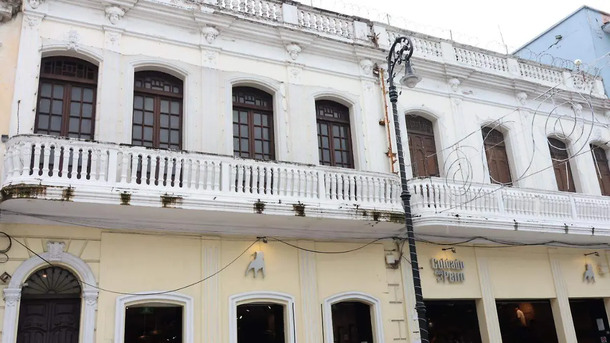 Ex hospital deschamps4