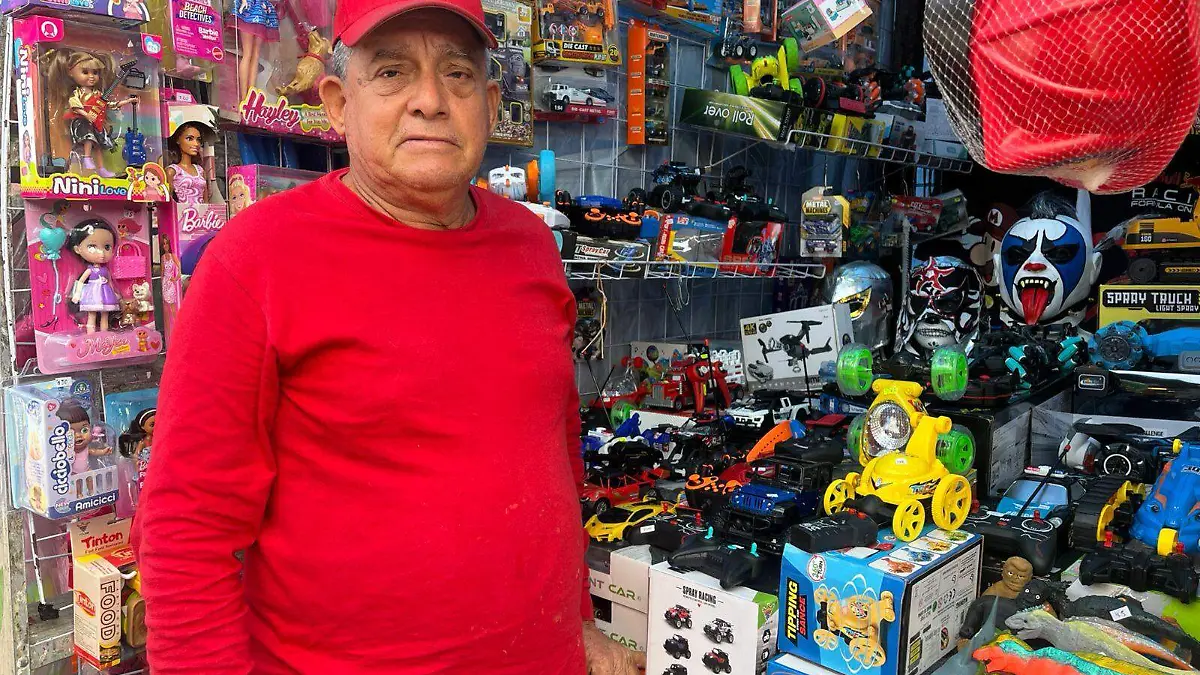 Andrés Troncoso Martínez vendedor de juguetes 