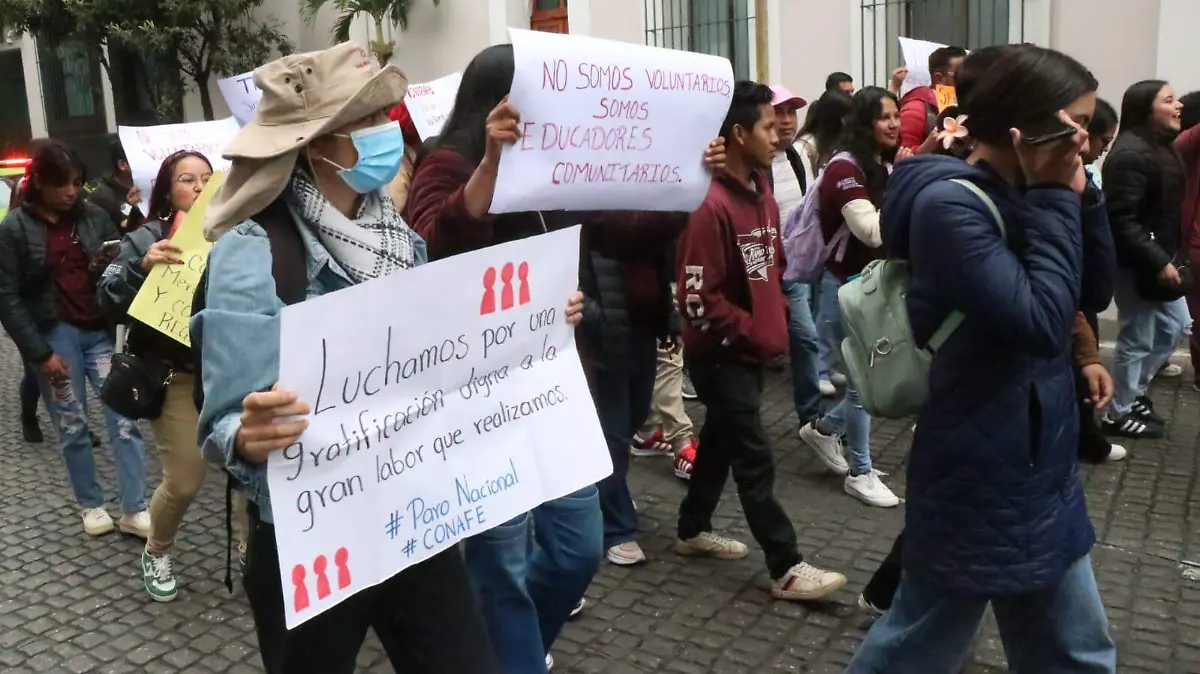 Trabajadores de Conafe