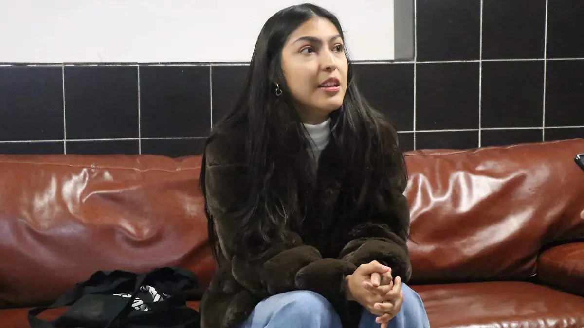 Alexa Zendejas llega a Xalapa con 12 esculturas de mujeres atletas