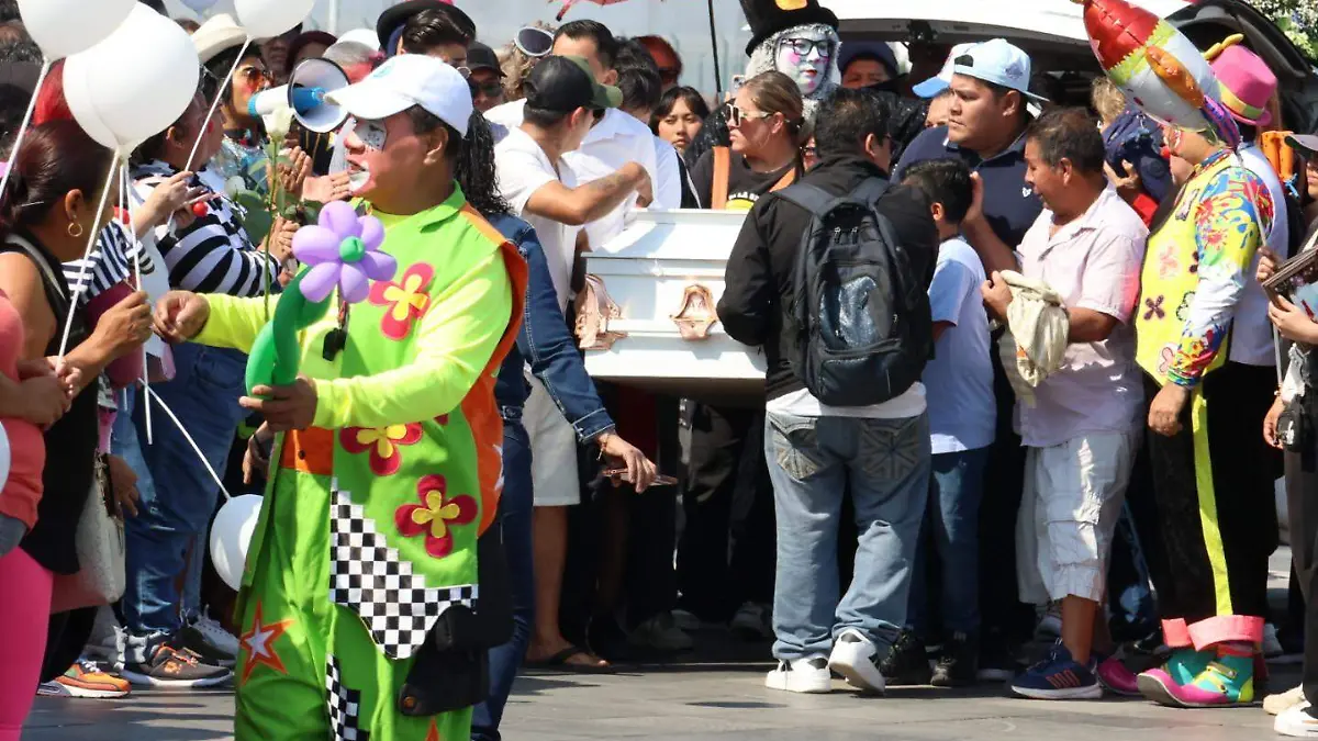 Despedida al payaso "Tún Tún piernas locas"