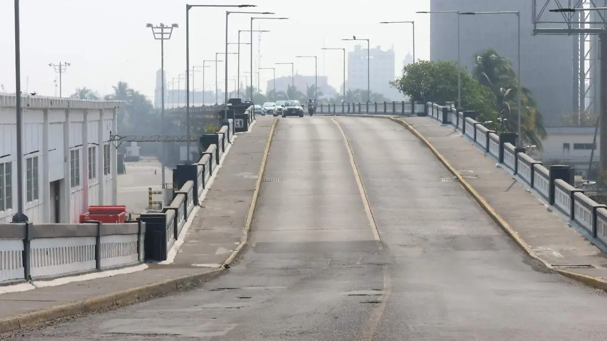 Puente Morelos en el puerto de Veracruz 
