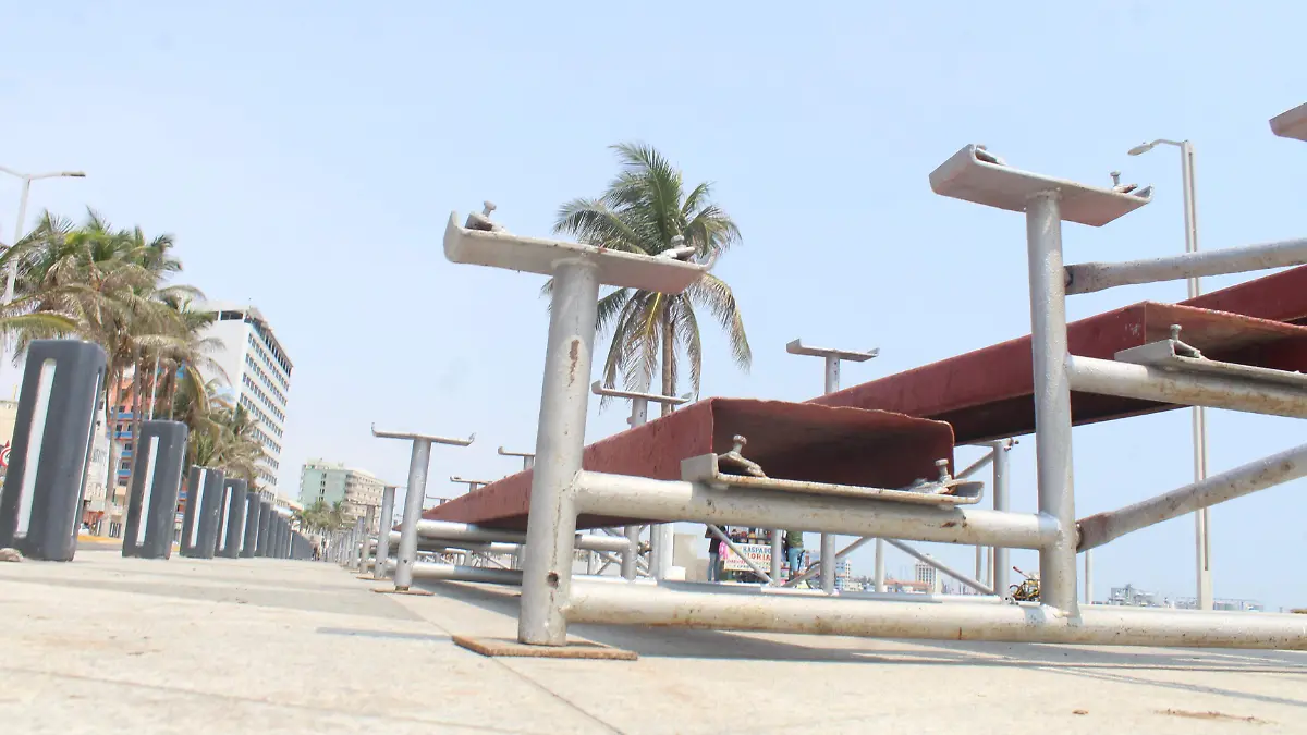 instalación de gradas para carnaval