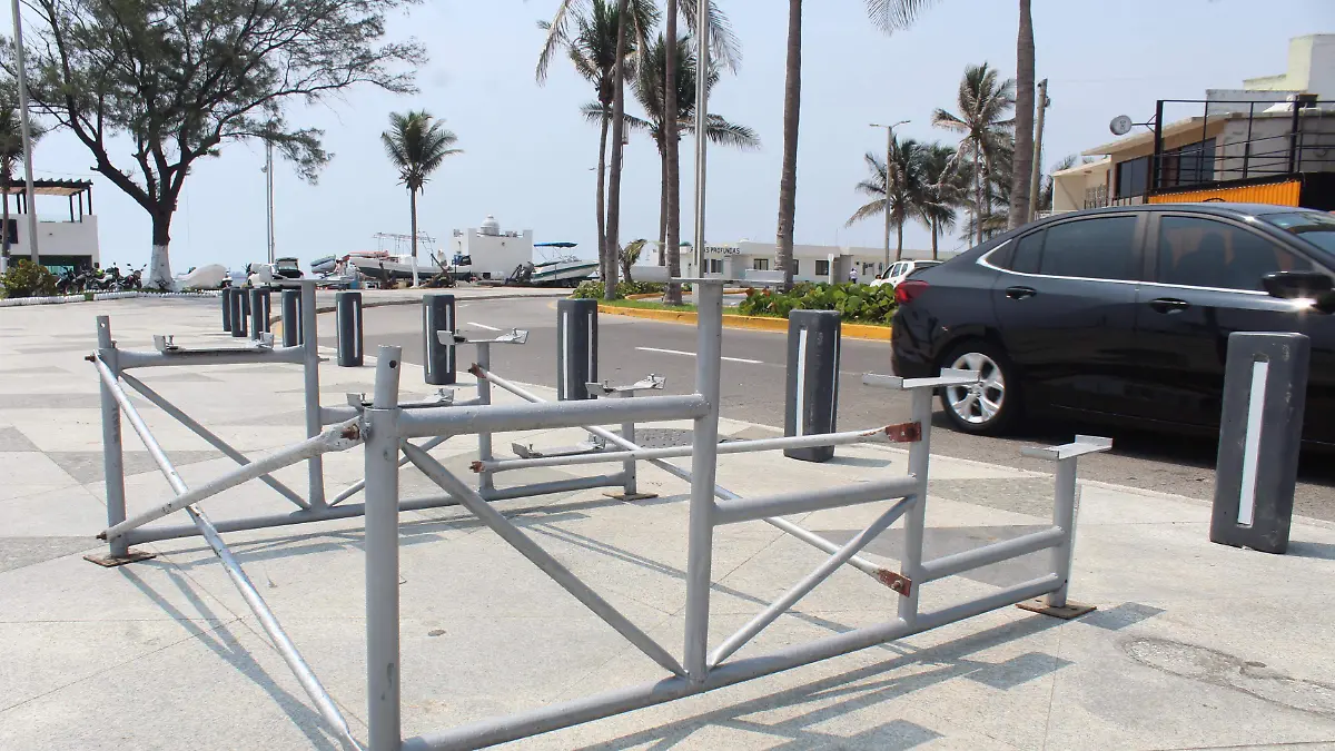 instalación de gradas para carnaval 