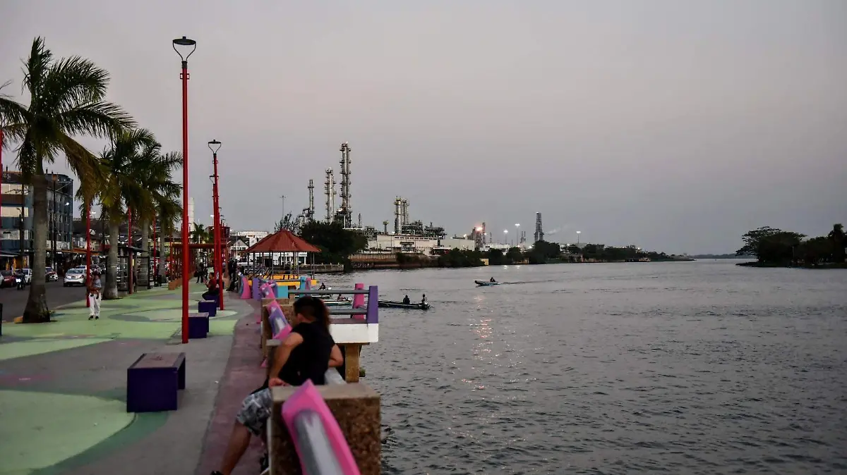 RENE-REFINERIA MINATITLAN