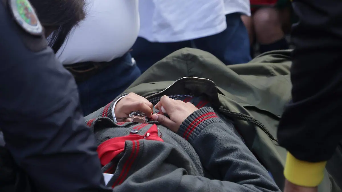 Estudiantes desmayados