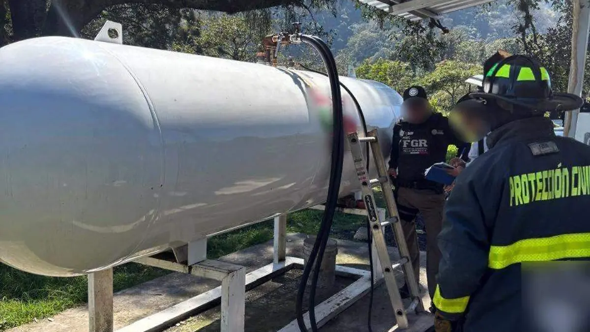 Aseguran pipa con hidrocarburo en Jilotepec