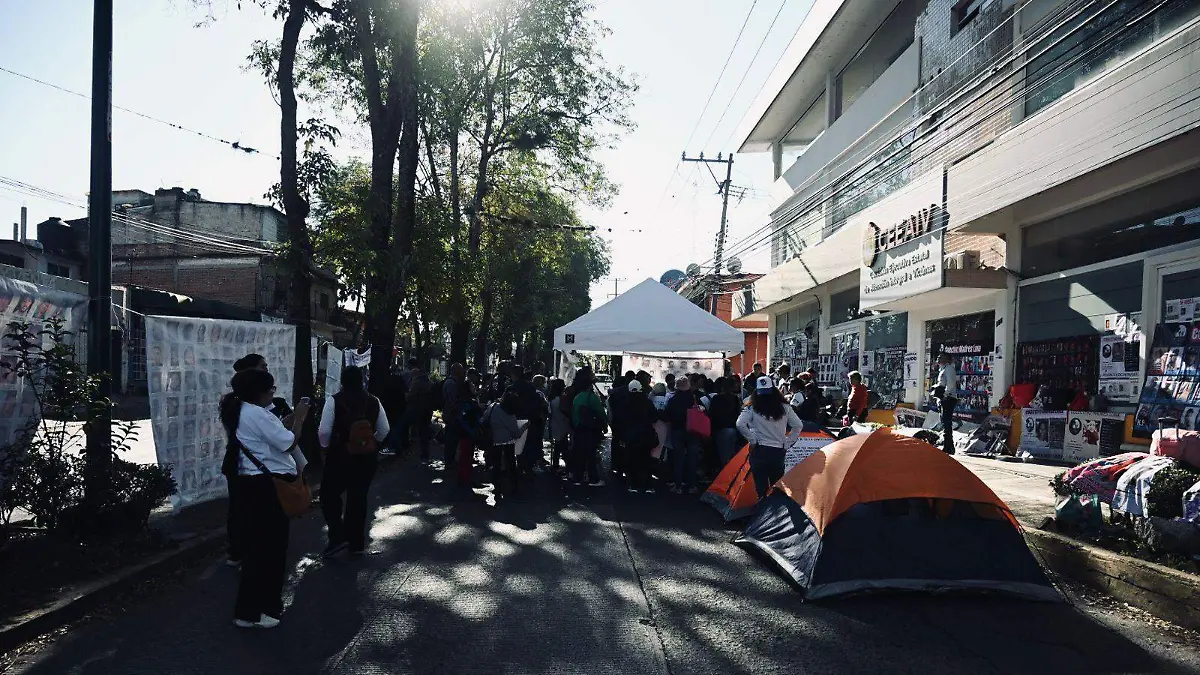 Colectivos de búsqueda toman instalaciones de Ceeaiv en Xalapa 